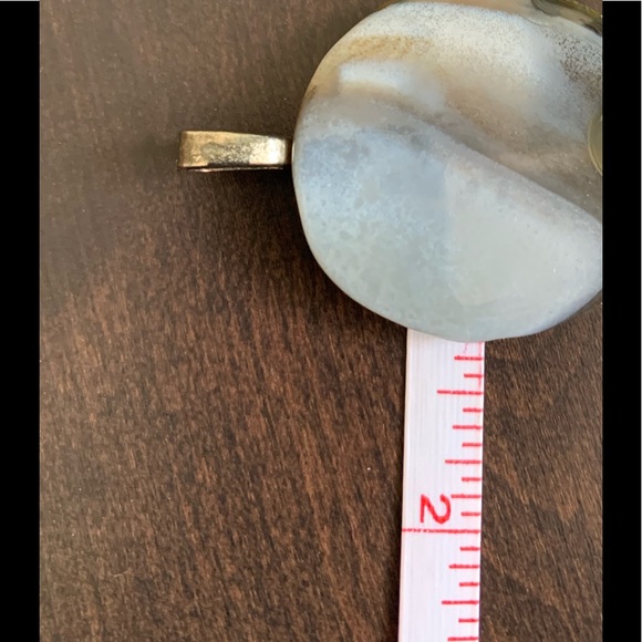 Round gray/cream polished agate pendant - Picture 3 of 5